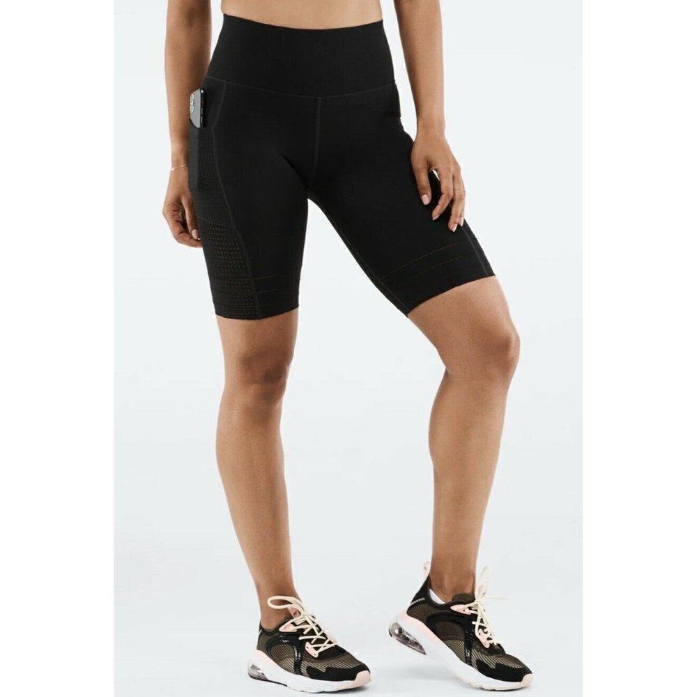 FABLETICS NWT High-Waisted Sculptknit Perforated Short XS Black